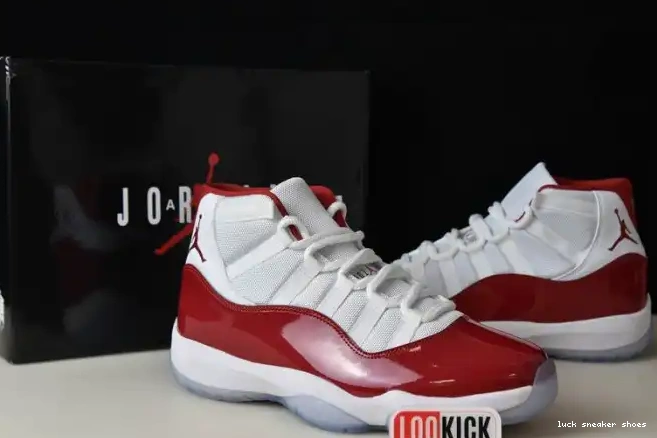 Rep LUCY Air Jordan 11 Cherry CT8012-116 0617